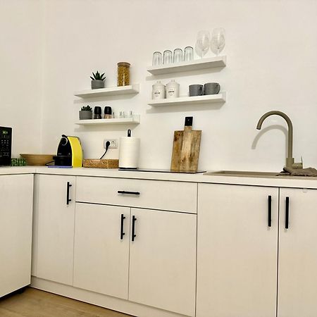Central - Cozy Studio Арад Екстериор снимка